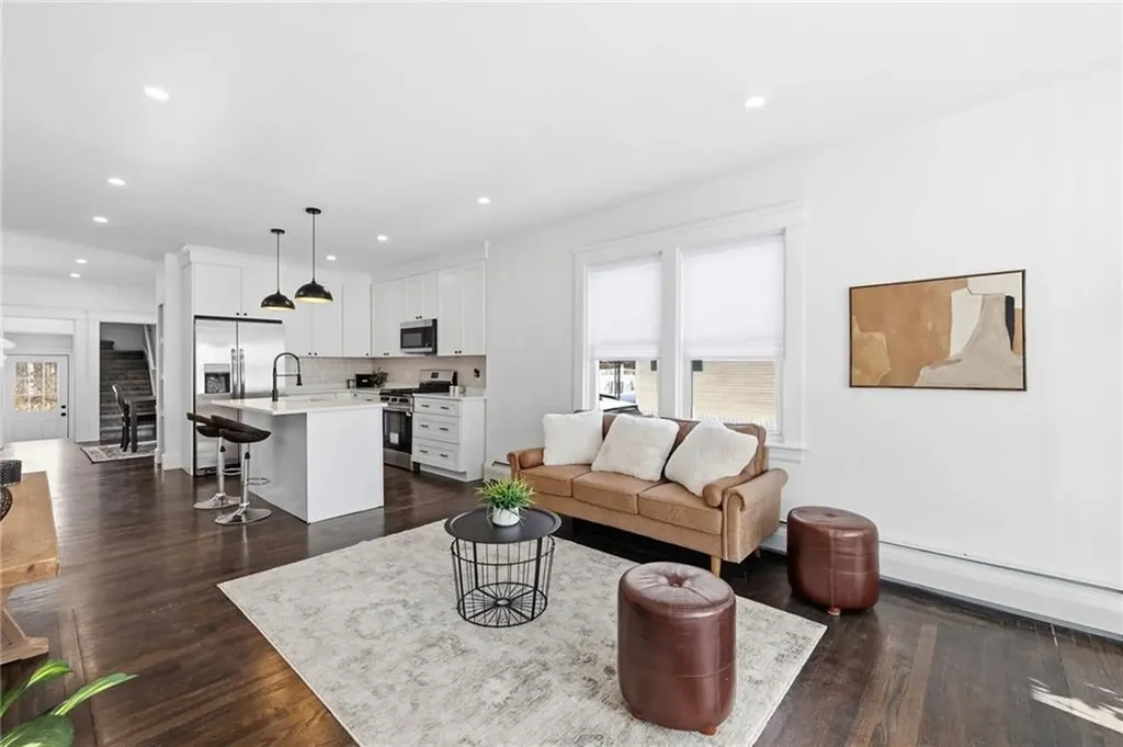 53 Oriole Avenue Pawtucket RI 02860