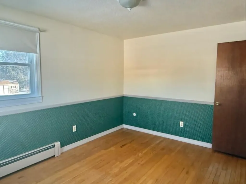 101 Honeyman Avenue Middletown RI 02842