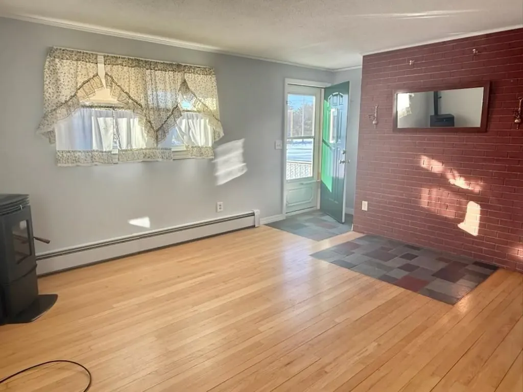101 Honeyman Avenue Middletown RI 02842