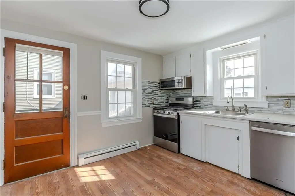 36 Walton Street Providence RI 02908