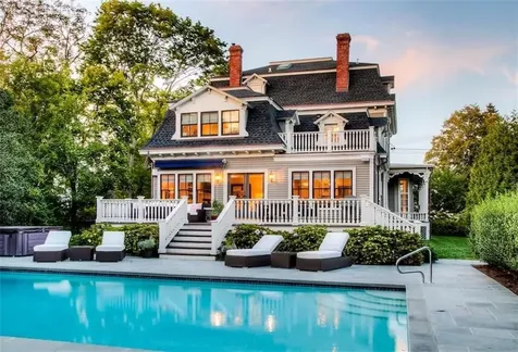 15 Berkeley Avenue Newport RI 02840