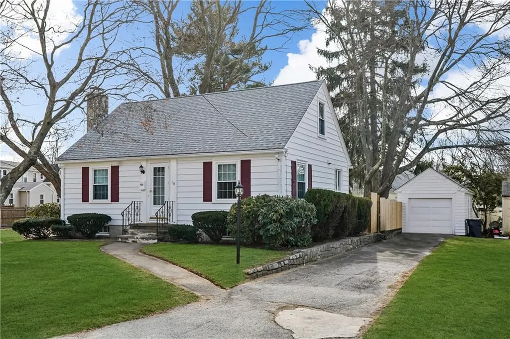 18 Sevilla Avenue Warwick RI 02889