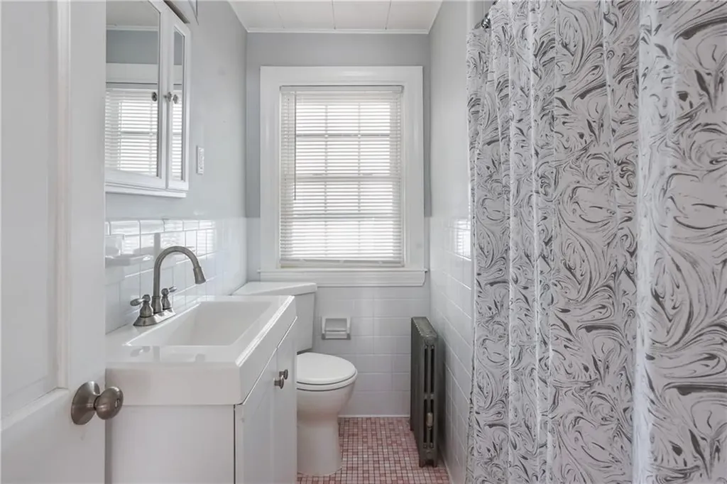 18 Sevilla Avenue Warwick RI 02889