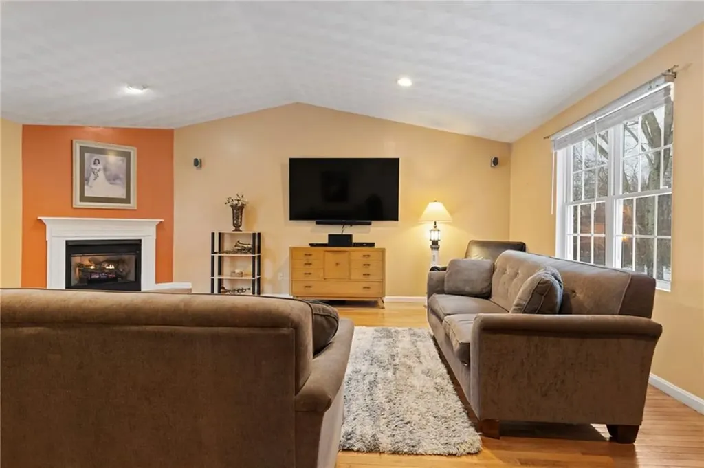 15 Gilcrest Drive West Warwick RI 02893