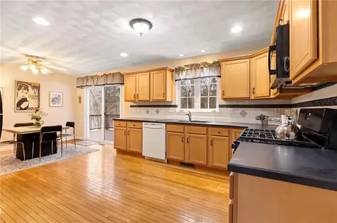 15 Gilcrest Drive West Warwick RI 02893