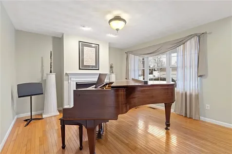 15 Gilcrest Drive West Warwick RI 02893