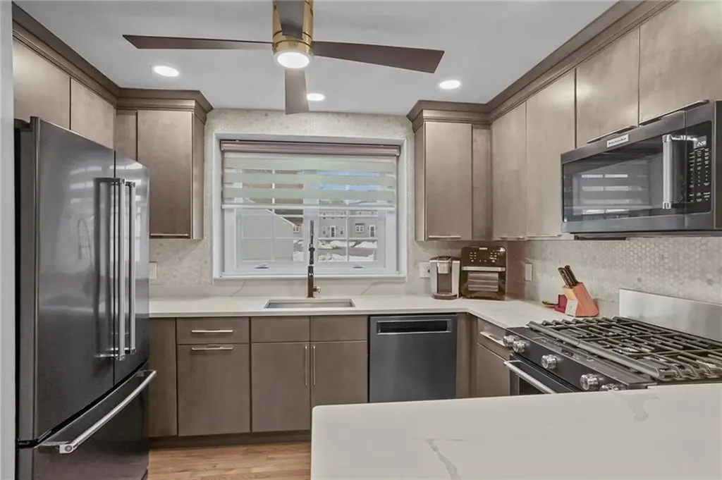 565 Quaker Lane West Warwick RI 02893