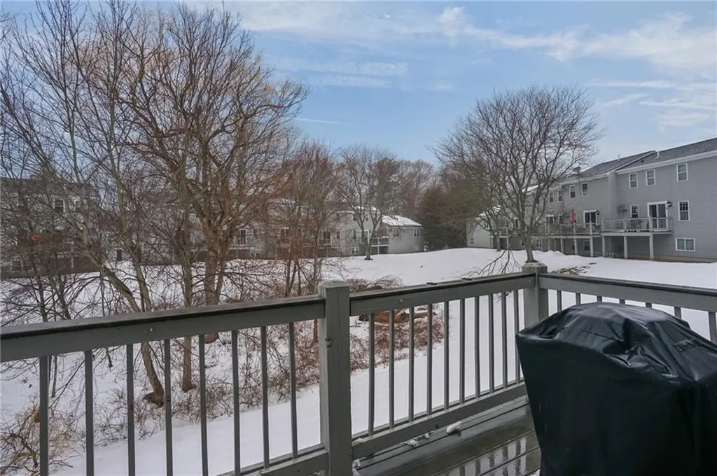 565 Quaker Lane West Warwick RI 02893