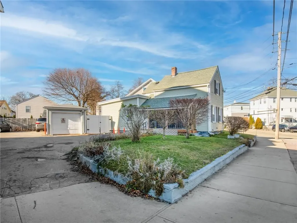 15 Knight Street Woonsocket RI 02895