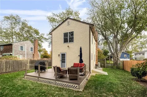 66 Islington Avenue Portsmouth RI 02871