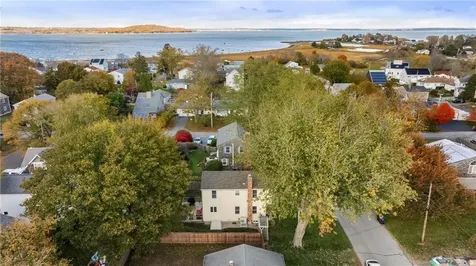 66 Islington Avenue Portsmouth RI 02871
