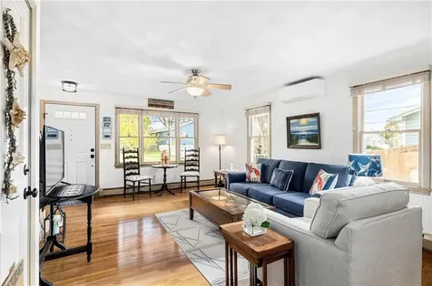 66 Islington Avenue Portsmouth RI 02871