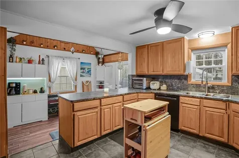 168 Knotty Oak Road Coventry RI 02816