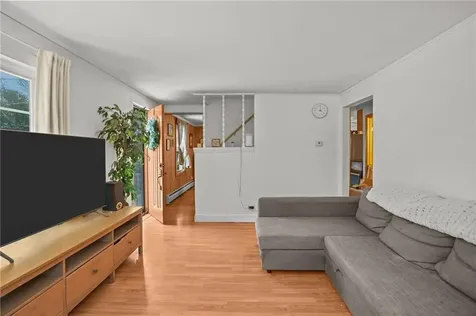 168 Knotty Oak Road Coventry RI 02816