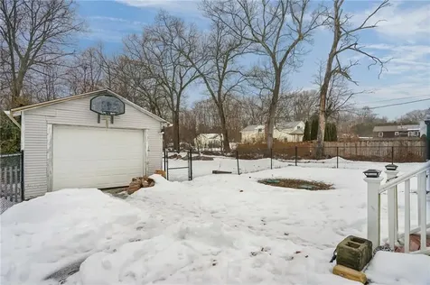 168 Knotty Oak Road Coventry RI 02816