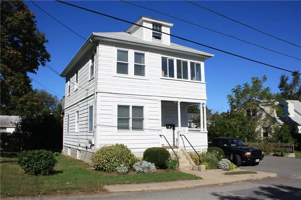49 Barrett Avenue North Providence RI 02904