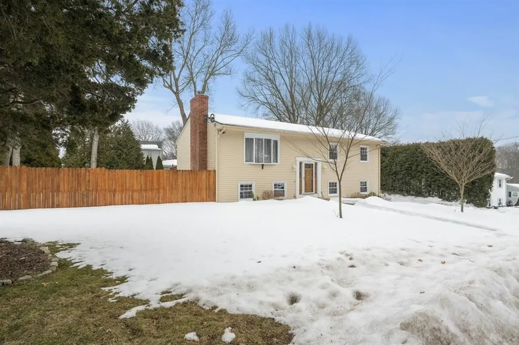 57 Setian Lane West Warwick RI 02893