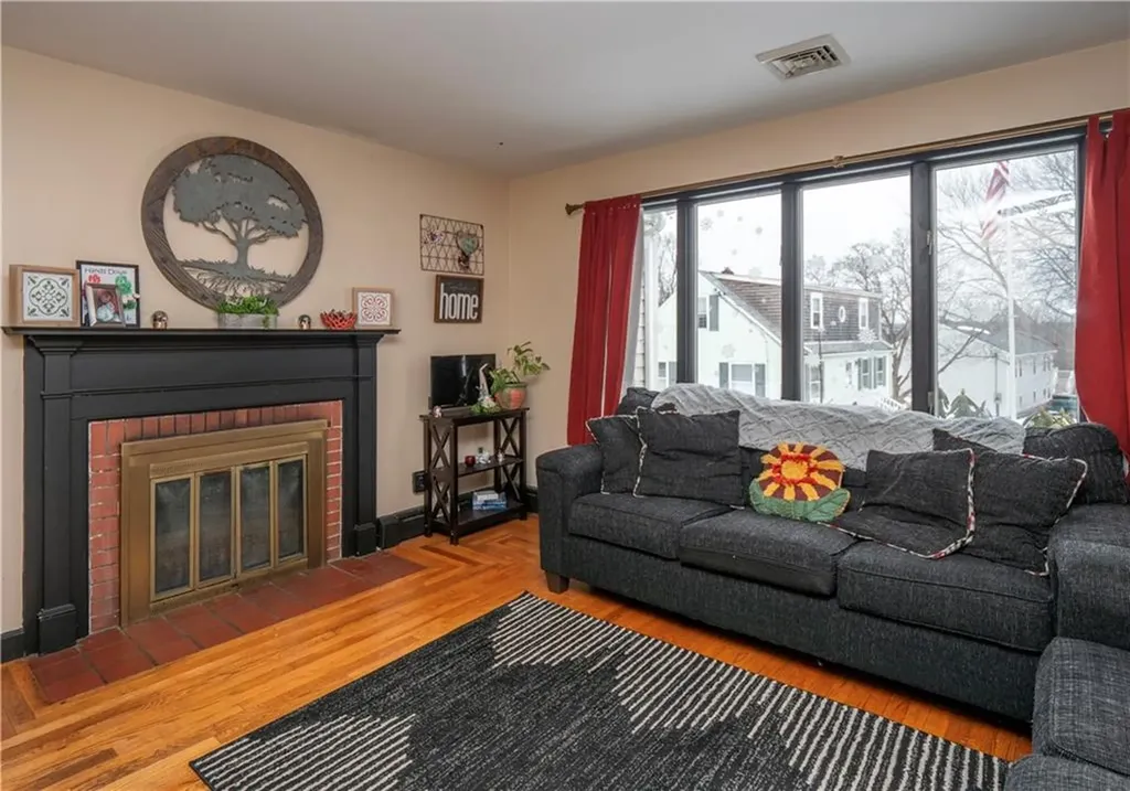 22 Maple Drive Portsmouth RI 02871