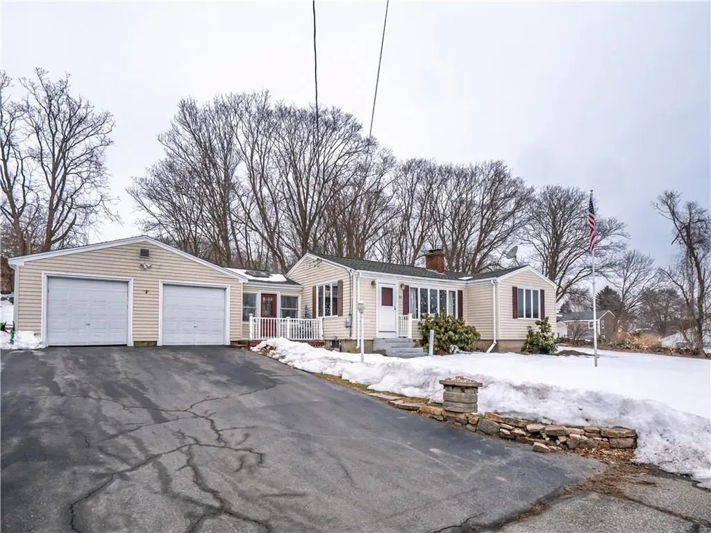 22 Maple Drive Portsmouth RI 02871