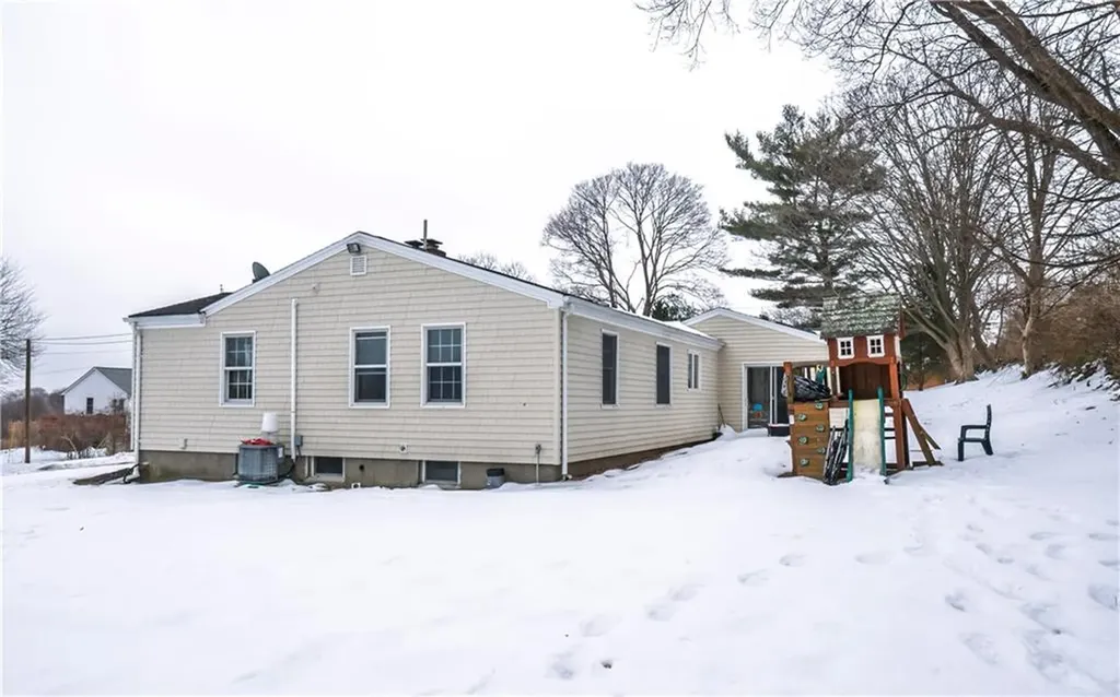 22 Maple Drive Portsmouth RI 02871