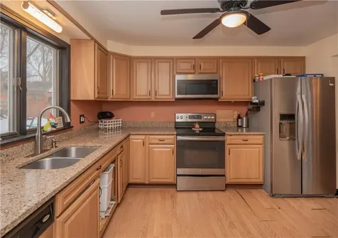 22 Maple Drive Portsmouth RI 02871