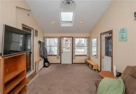 22 Maple Drive Portsmouth RI 02871