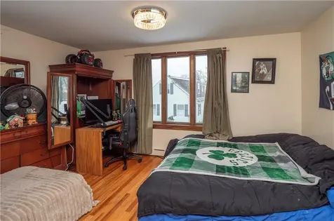 22 Maple Drive Portsmouth RI 02871