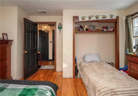 22 Maple Drive Portsmouth RI 02871