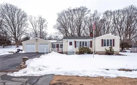 22 Maple Drive Portsmouth RI 02871