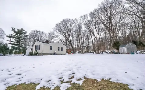 22 Maple Drive Portsmouth RI 02871