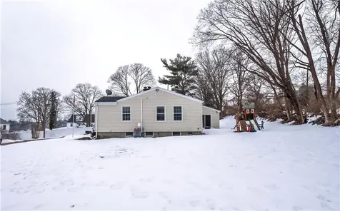 22 Maple Drive Portsmouth RI 02871