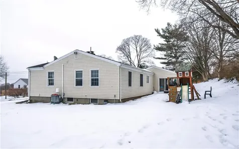 22 Maple Drive Portsmouth RI 02871