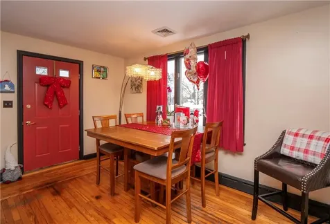 22 Maple Drive Portsmouth RI 02871