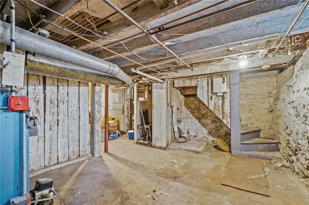 35 Laurel Street Pawtucket RI 02860