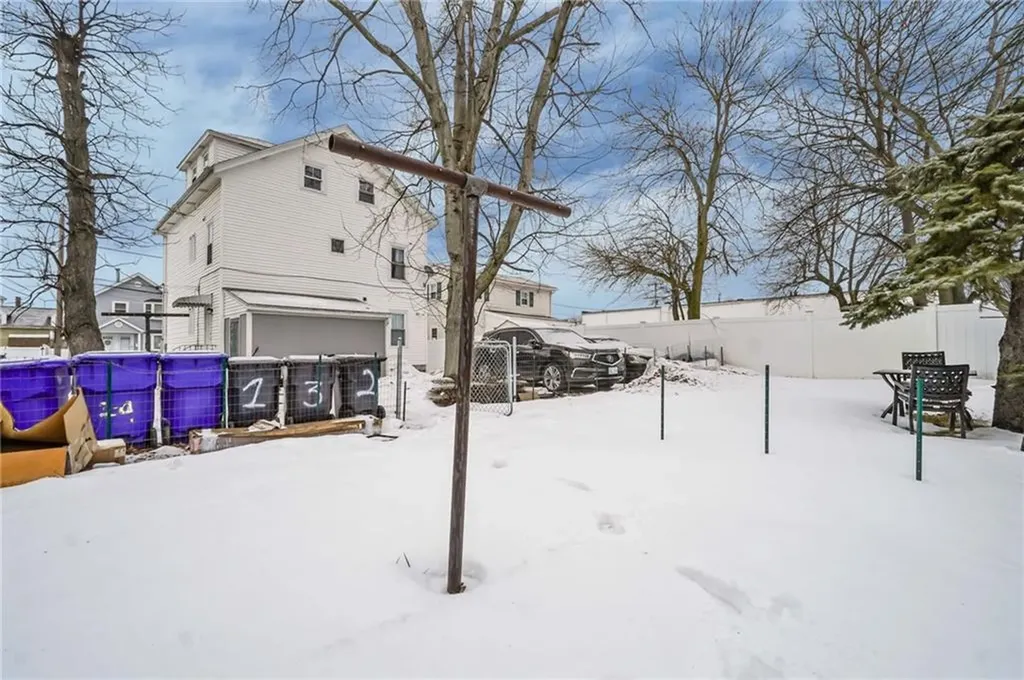 35 Laurel Street Pawtucket RI 02860