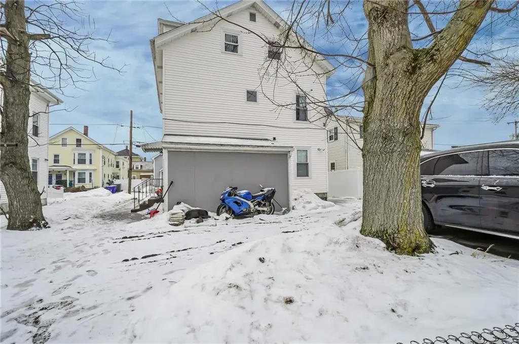 35 Laurel Street Pawtucket RI 02860