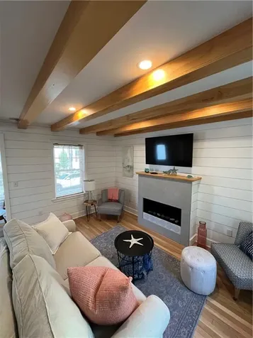 21 Connection Street Newport RI 02840