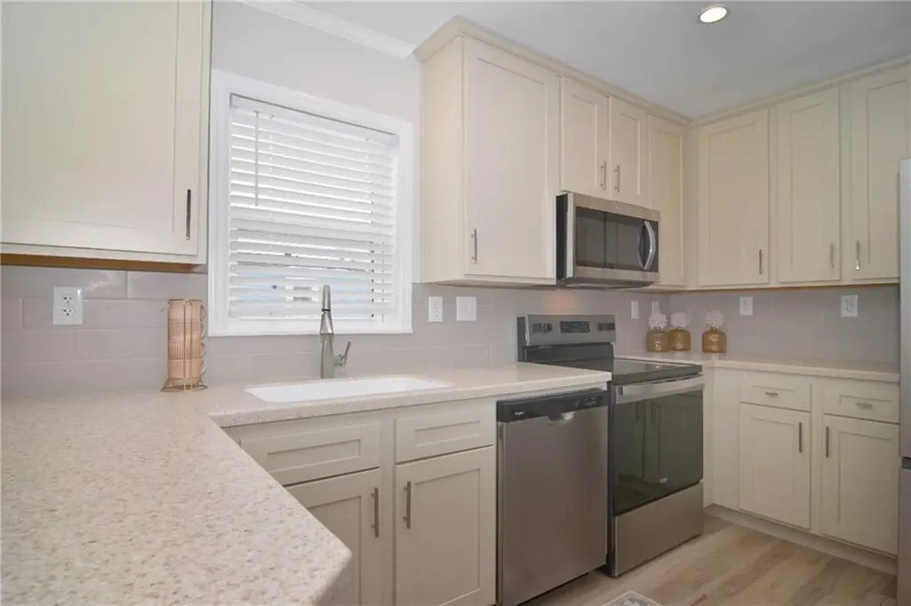 18 Comfort Lane South Kingstown RI 02879