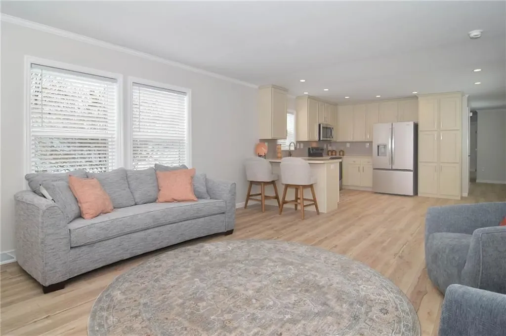 18 Comfort Lane South Kingstown RI 02879