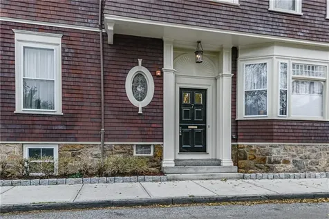 7 Mount Vernon Street Newport RI 02840