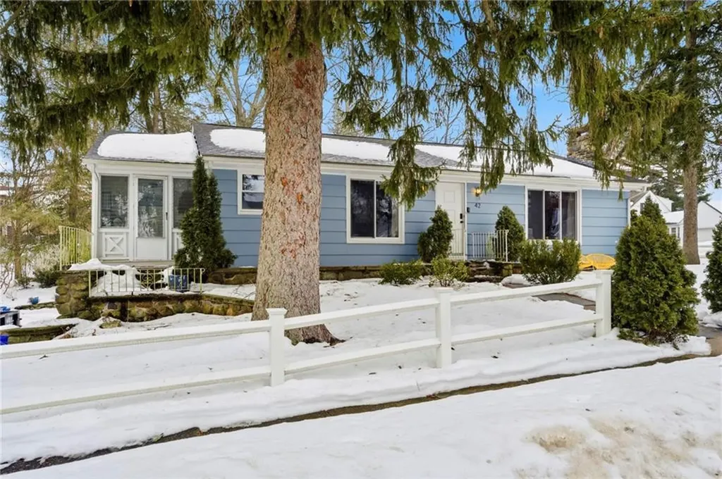 42 Woodland Drive West Warwick RI 02893