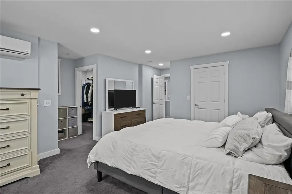 78 Gervais Street Coventry RI 02816