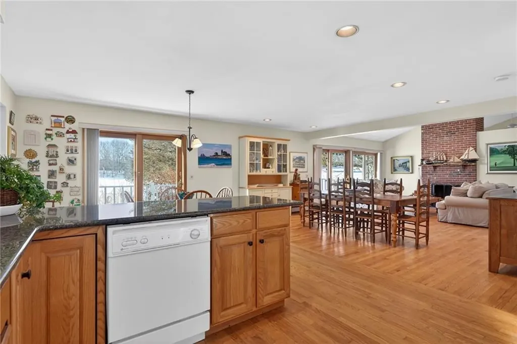 19 Wicklow Road Westerly RI 02891