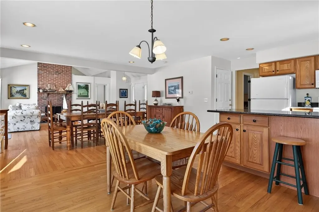 19 Wicklow Road Westerly RI 02891