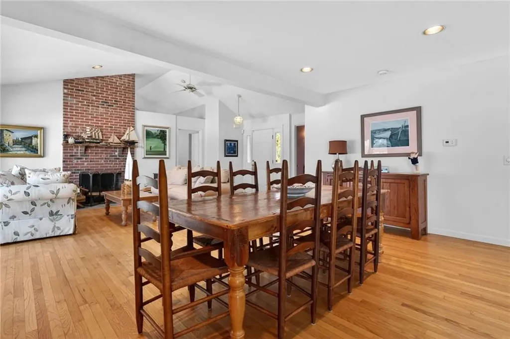 19 Wicklow Road Westerly RI 02891