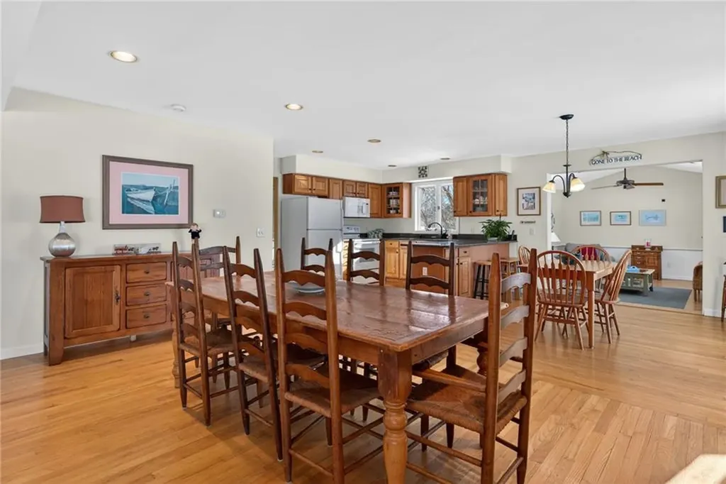19 Wicklow Road Westerly RI 02891