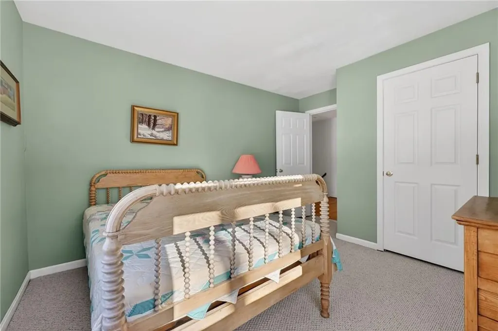 19 Wicklow Road Westerly RI 02891