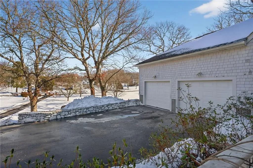 19 Wicklow Road Westerly RI 02891