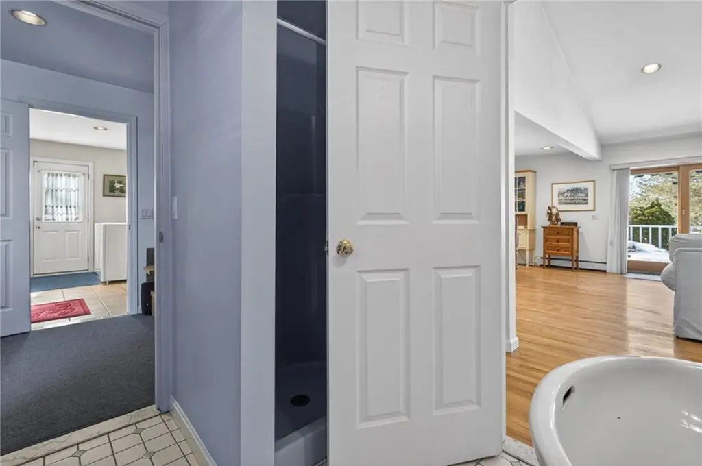 19 Wicklow Road Westerly RI 02891