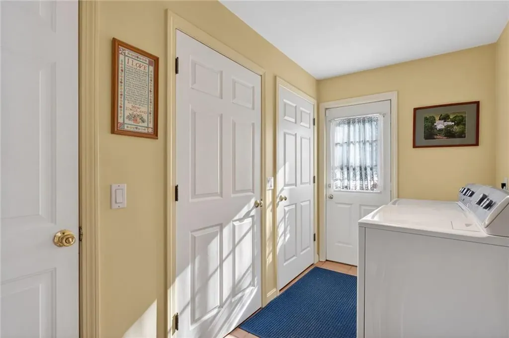 19 Wicklow Road Westerly RI 02891